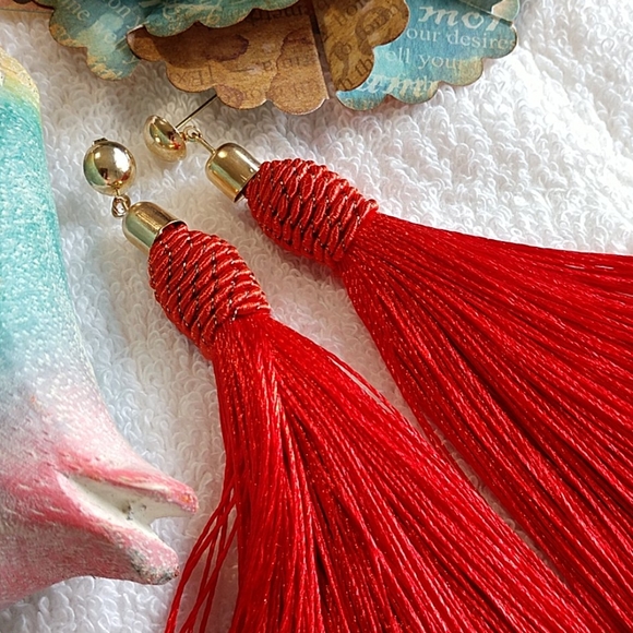 NEW Red Tassel Earrings Shimmer Goldtone Cut Adjust Fringe Length Boho Pierced - Picture 4 of 7